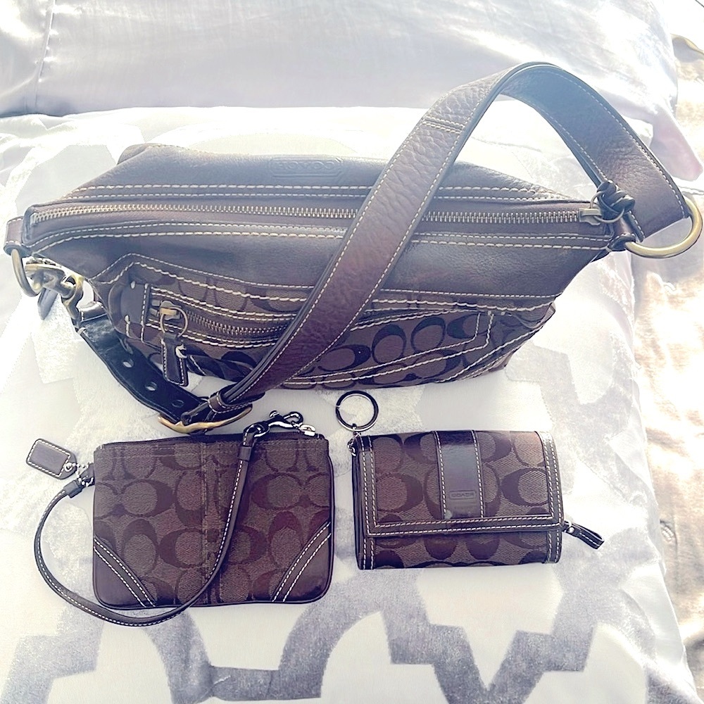 Coach Purse w/ Wallet & Wristlet - Brown
